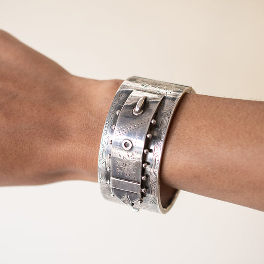 Silver Dot Buckle Bangle