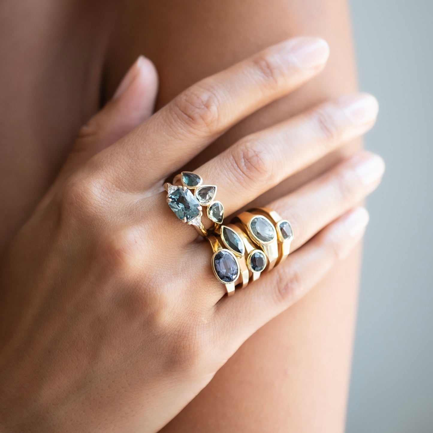 Bicolor Green Sapphire Bloom Ring