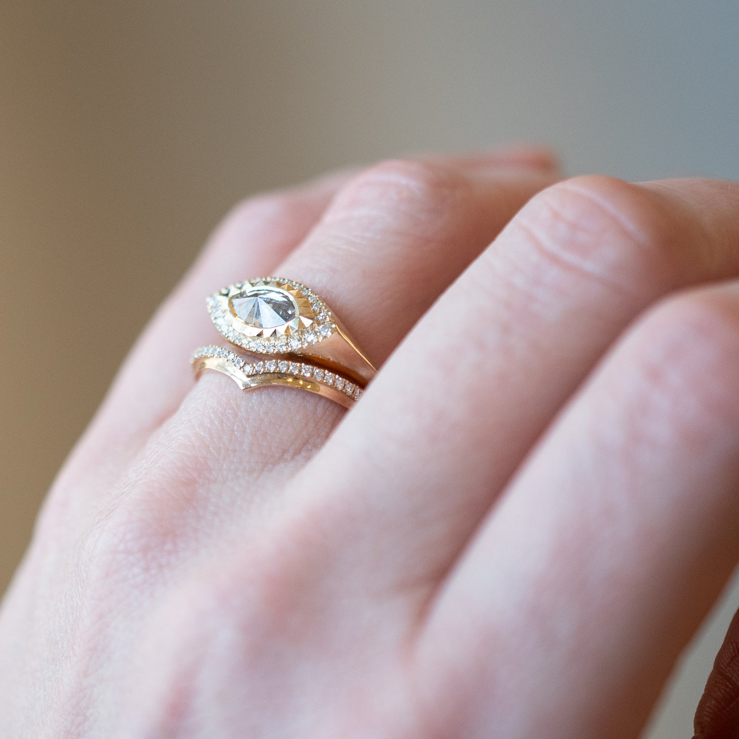 two rings on a hand