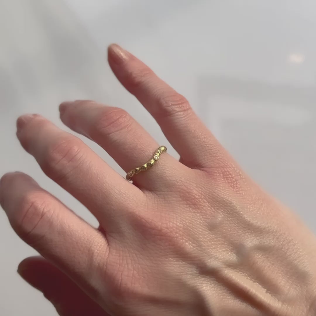 Seven Diamond Contour Ring