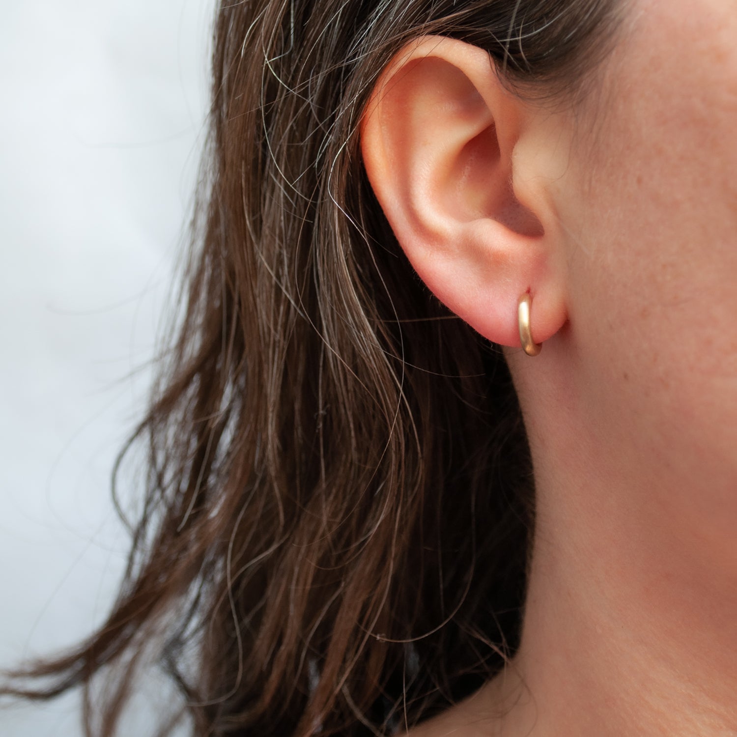 Medium Hinged Gold Hoops